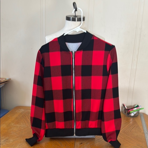 Jackets & Blazers - Vibrant Plaid Zip-Up Jacket